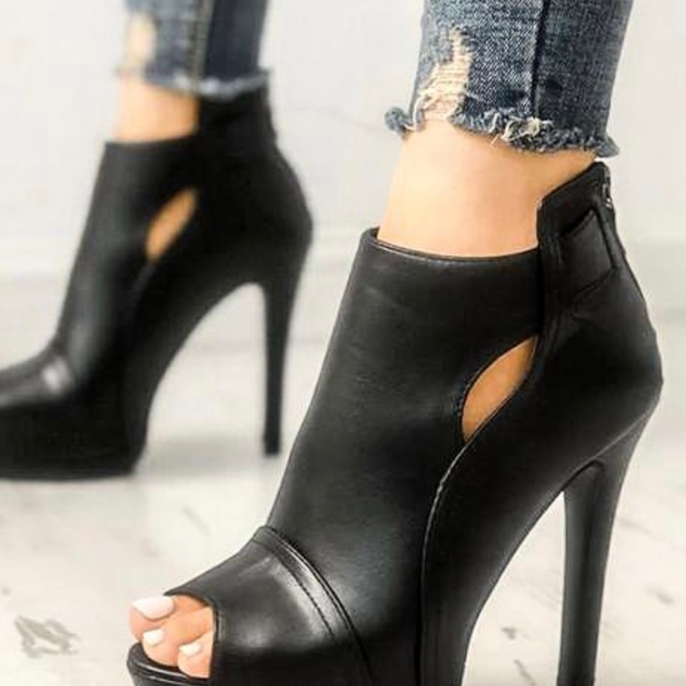 Black high heel